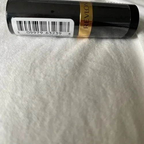 BNIP Revlon Super Lustrous Cream Lipstick in Black Cherry (#477) image indicator(2)
