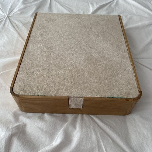 Umbra Jewelry Storage With Mirror