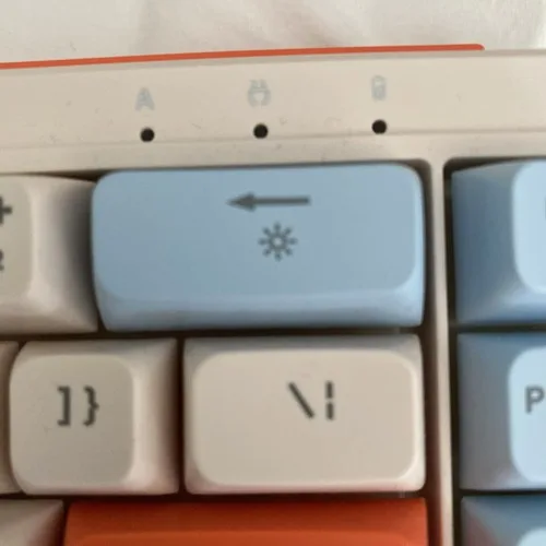 M68 3 Mode Wireless Keyboard image indicator(2)