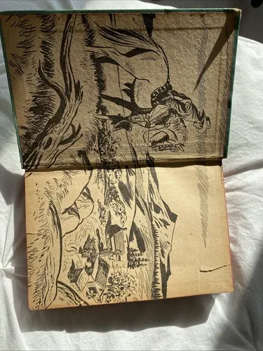 Roy Rodgers And The Outlaws Of Sundown Valley Book image indicator(2)