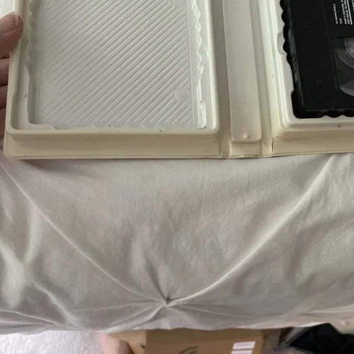 101 Dalmatians (VHS, 1961) image indicator(9)