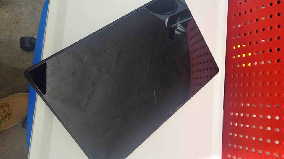 Samsung galaxy A7 64gb (needs new charger port)