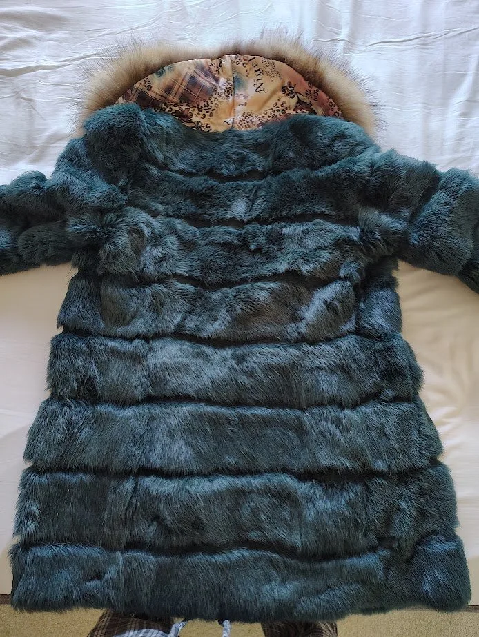 Luxurious Real Fur Emerald Coat – Fox & Rabbit Fabrication image indicator(2)