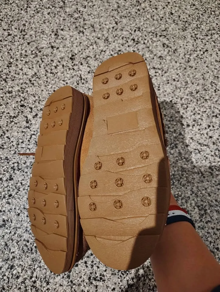 Female shoes for sale image indicator(2)