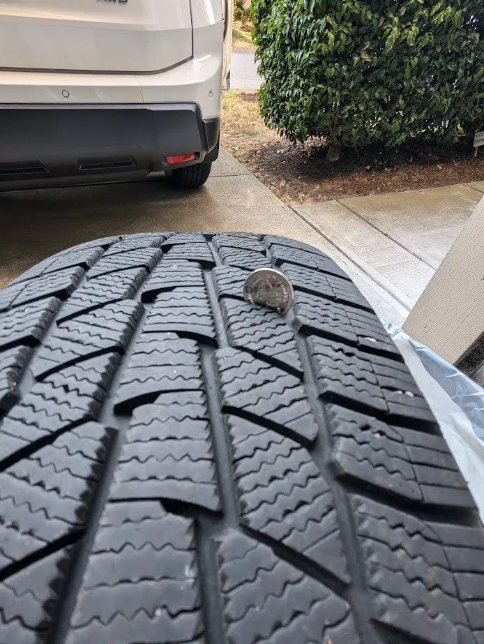 Motomaster Snow Winter Tires + Steels for sale image indicator(7)