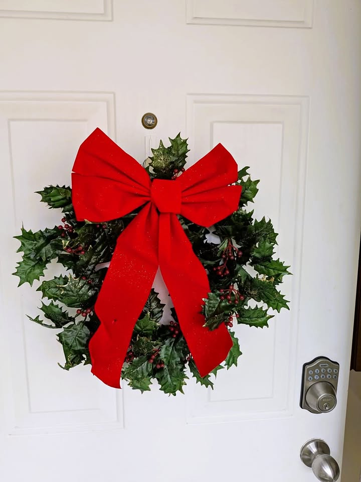 Christmas wreath Garlant 18",  2 x $10 or 1 for $5