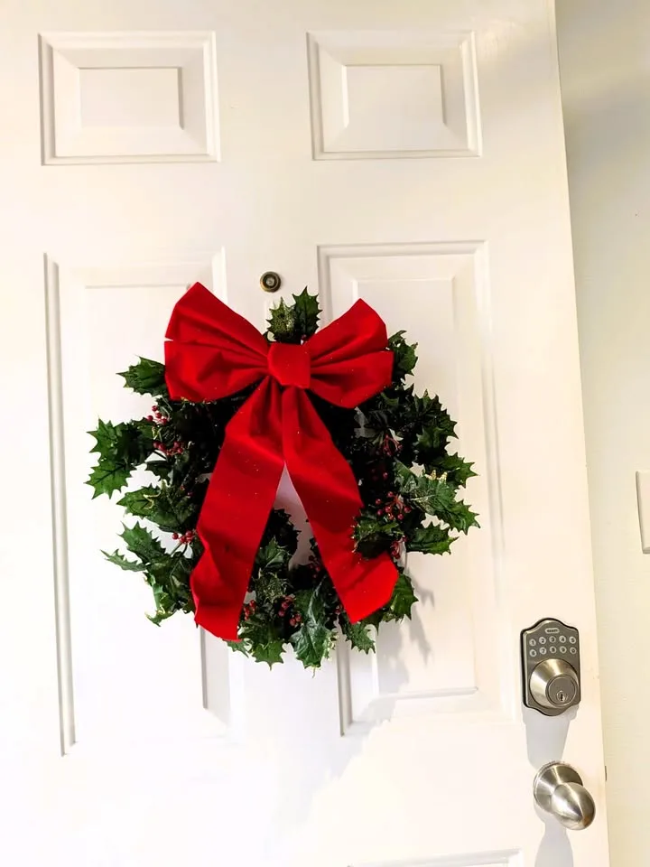 Christmas wreath Garlant 18",  2 x $10 or 1 for $5 image indicator(2)
