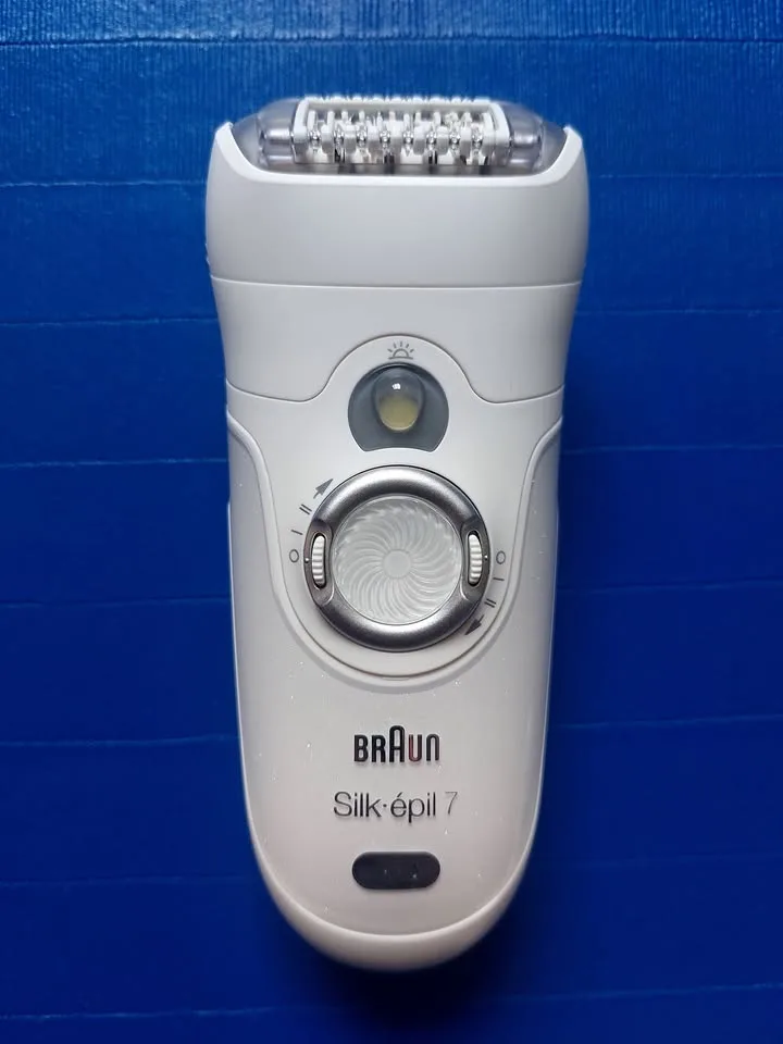 Braun Silk-épil 7 Epilator and Wet/Dry Shaver image indicator(2)