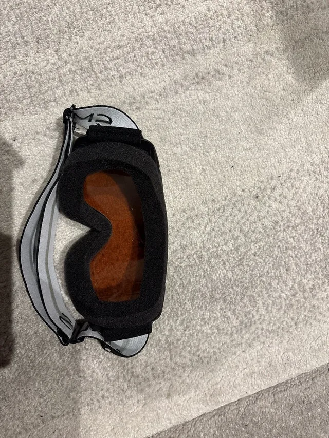 men’s medium giro ski helmet with new smith goggles image indicator(7)