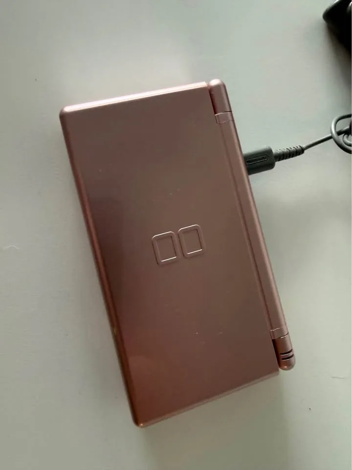 Nintendo DS Lite Console Pink Rose no style list Pre owned image indicator(2)