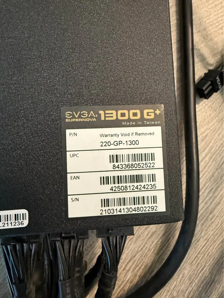 EVGA SuperNOVA 1300 G+ power supply unit (PSU) image indicator(7)