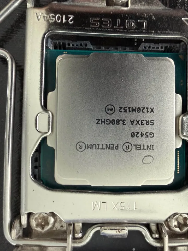 Motherboard with processor and memory image indicator(6)