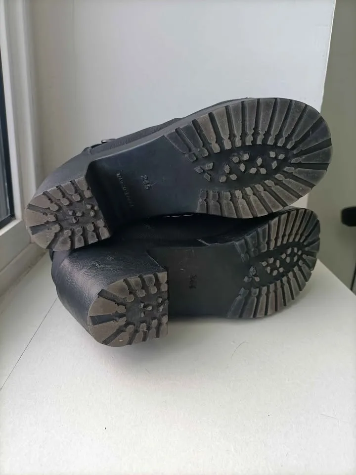 ‼️NEED GONE ASAP‼️Black Ankle Chunky Heeled Boots image indicator(4)