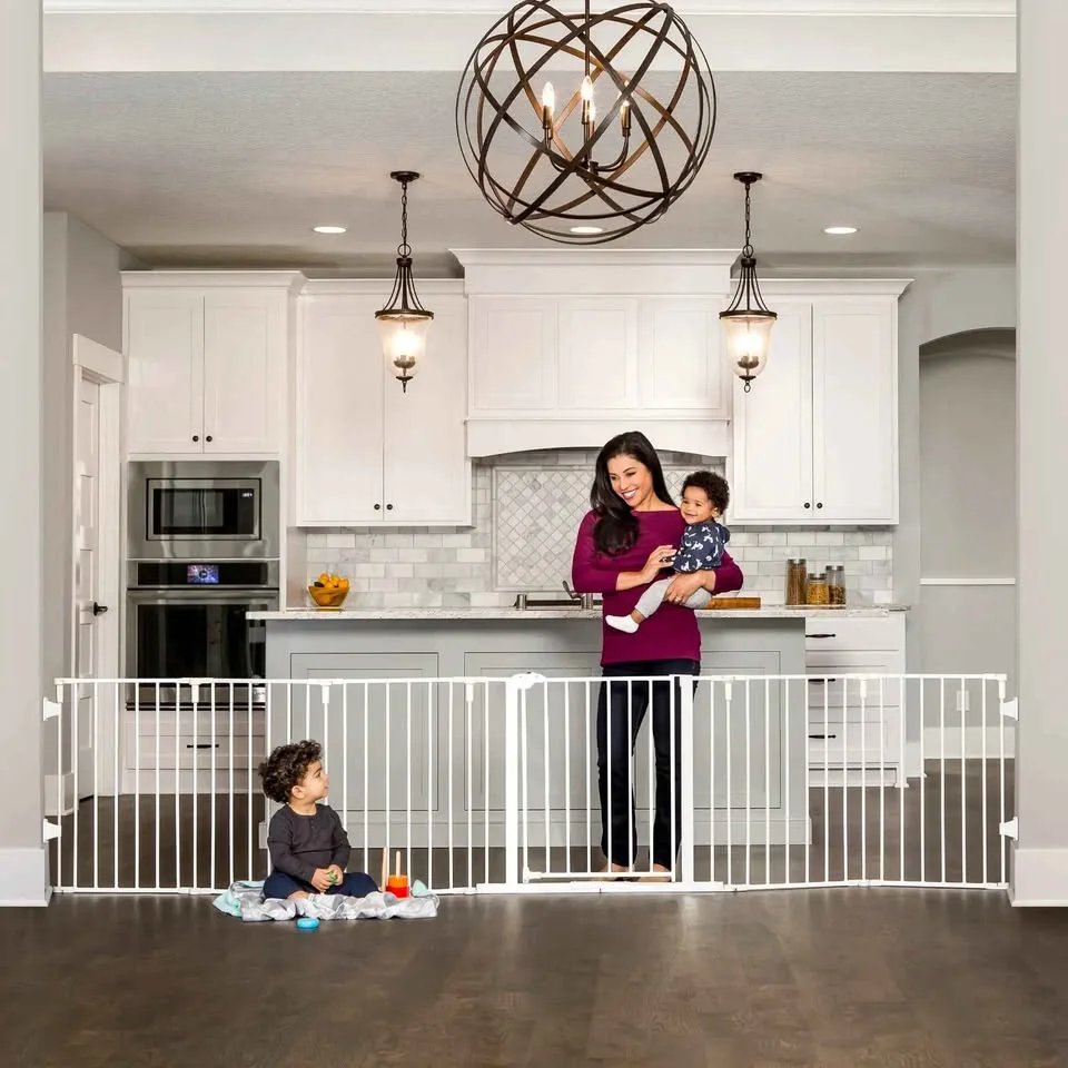 2 IN 1 Play Pen and/or Safety Gate image indicator(3)