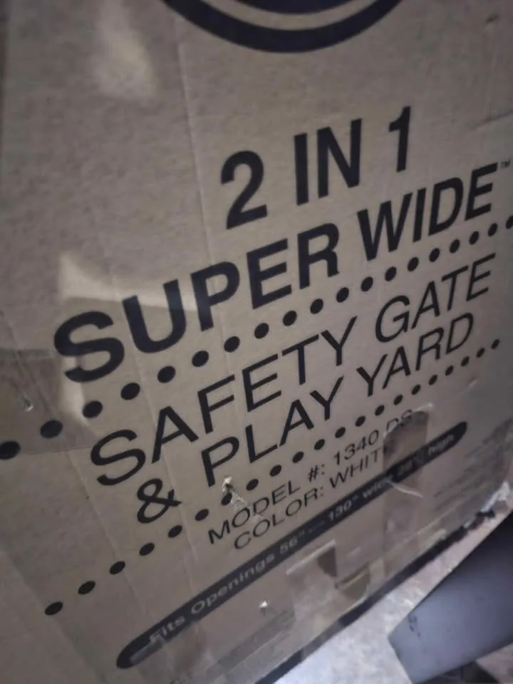 2 IN 1 Play Pen and/or Safety Gate image indicator(4)