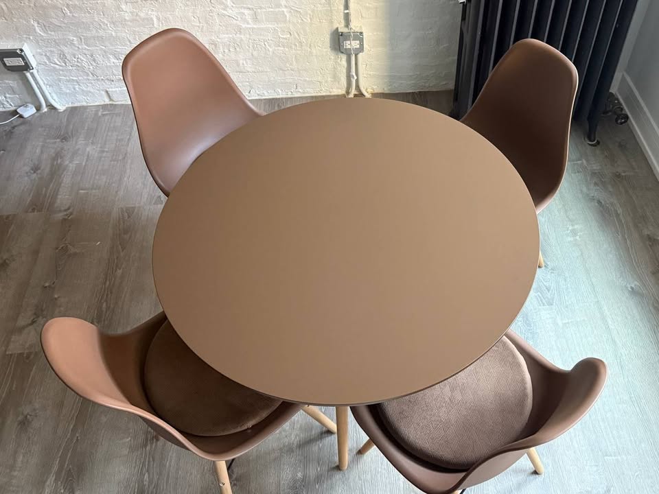 Modern Round 5-Piece Dining Set - 4 Chairs & Table - Great Condi - photo 3