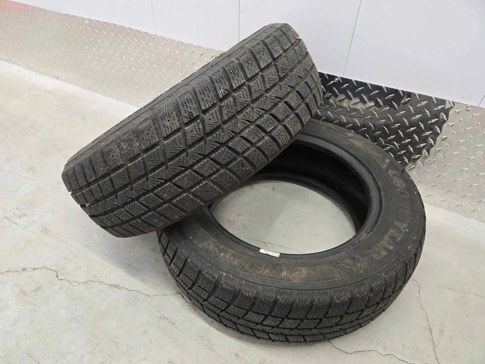 Goodyear Winter Command Tires- 195/60R15 image indicator(6)