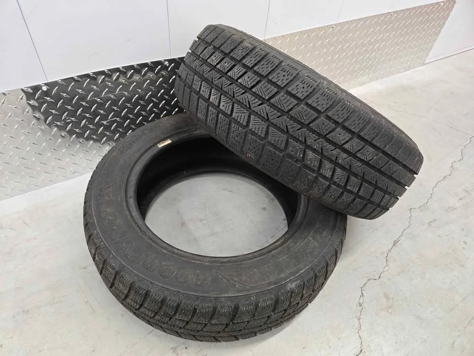 Goodyear Winter Command Tires- 195/60R15 image indicator(7)