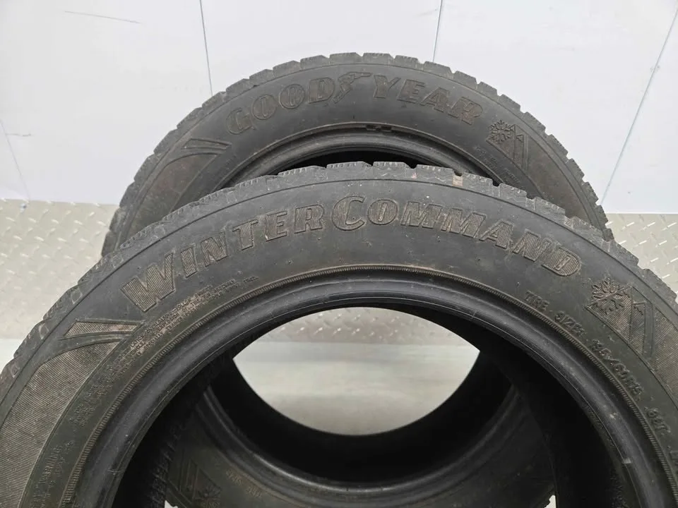 Goodyear Winter Command Tires- 195/60R15 image indicator(8)