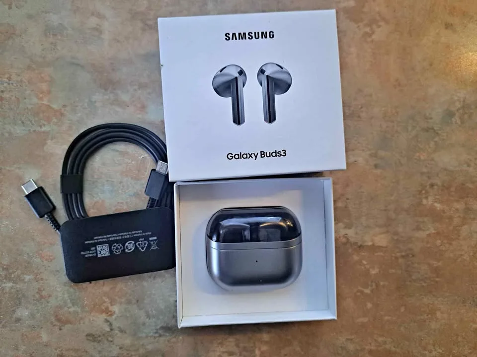 ORIGINAL SUMSUNG BUDS3 Earphones