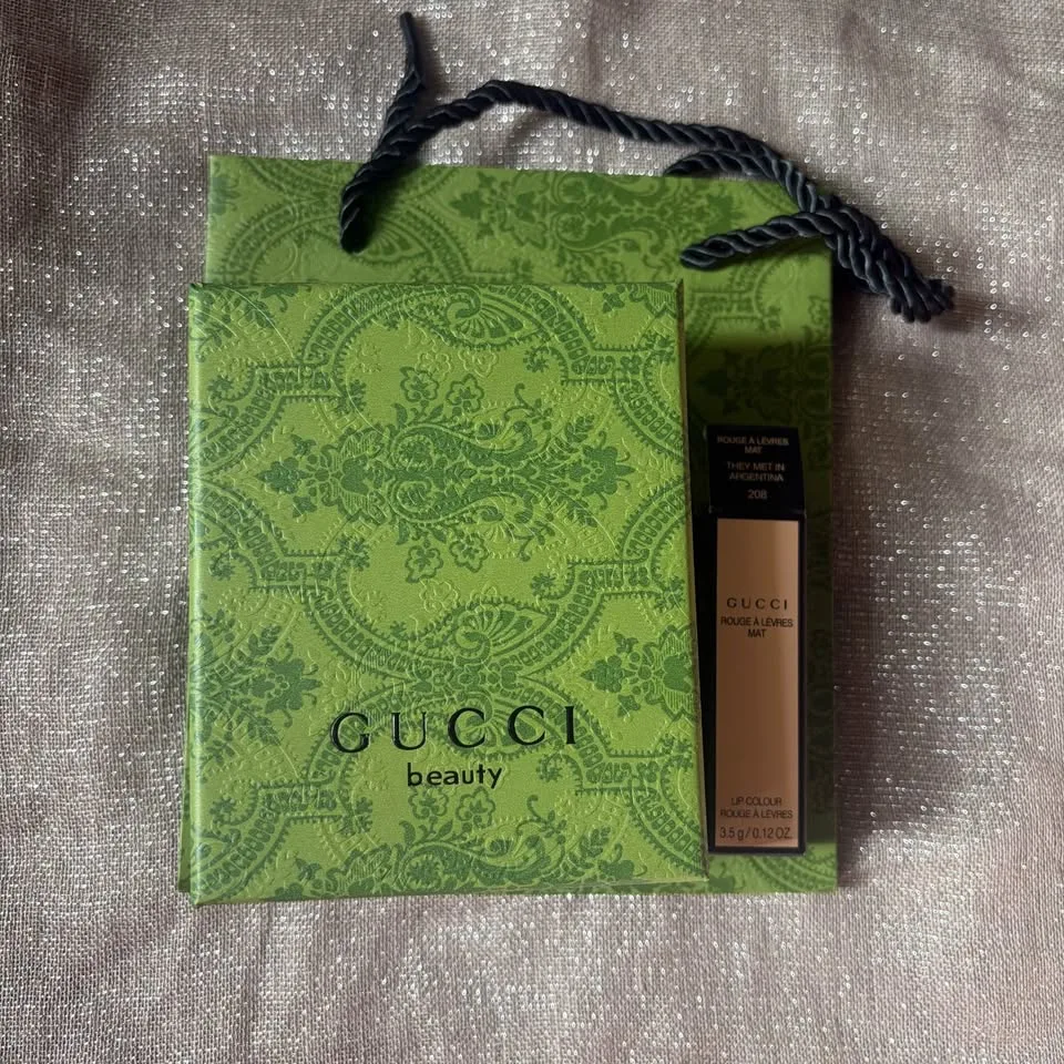 Gucci Matte Lipstick with gift Box image indicator(4)