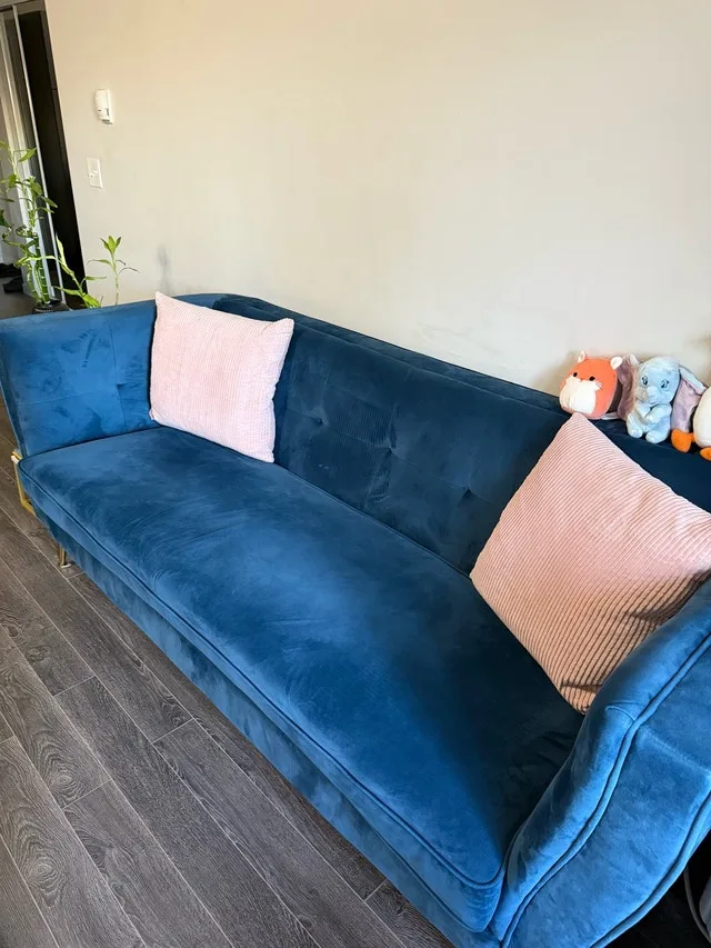 Blue Velvet Sofa image indicator(3)