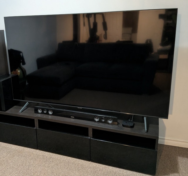 Samsung 75” UHD TV 4K Smart TV