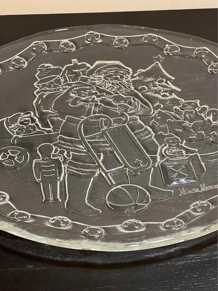 Neiman Marcus Embossed Glass Christmas Platter 90’s image indicator(2)