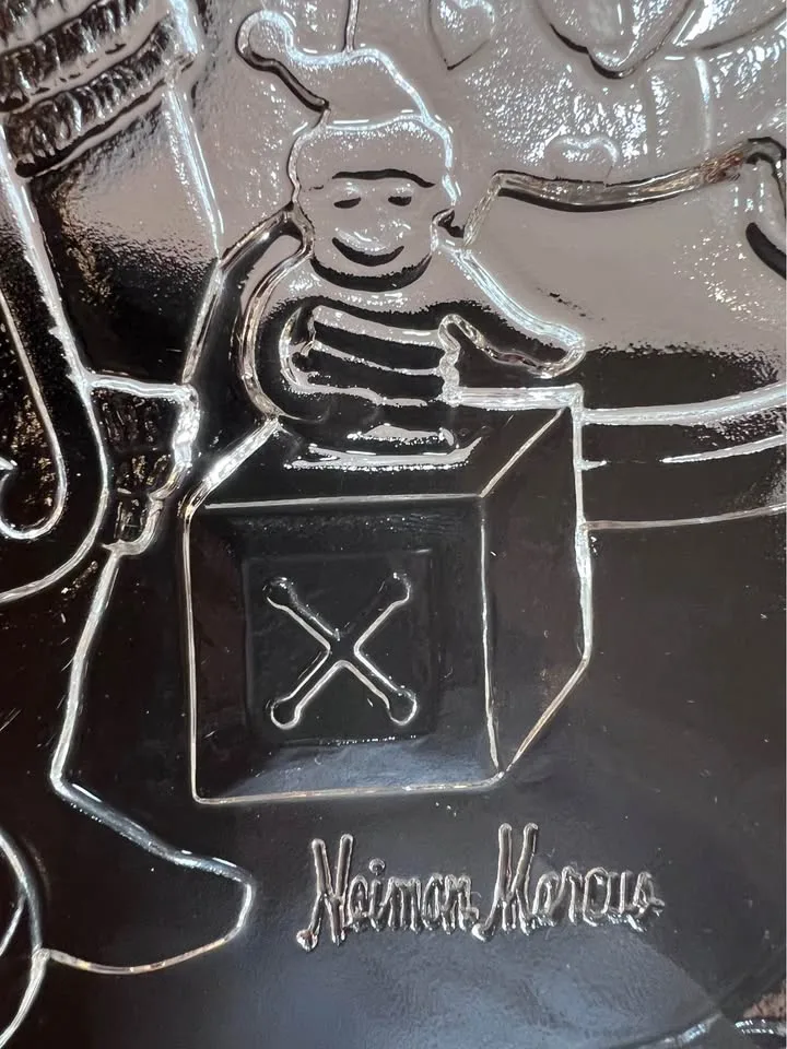 Neiman Marcus Embossed Glass Christmas Platter 90’s image indicator(4)
