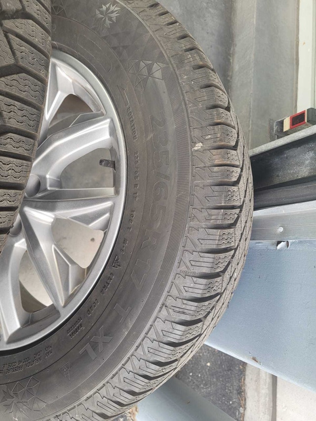 Audi Q5 Winter Tires on Rims - photo 3