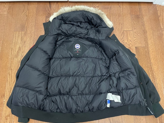Canada Goose Chilliwack Bomber Jacket used for sale - photo 3