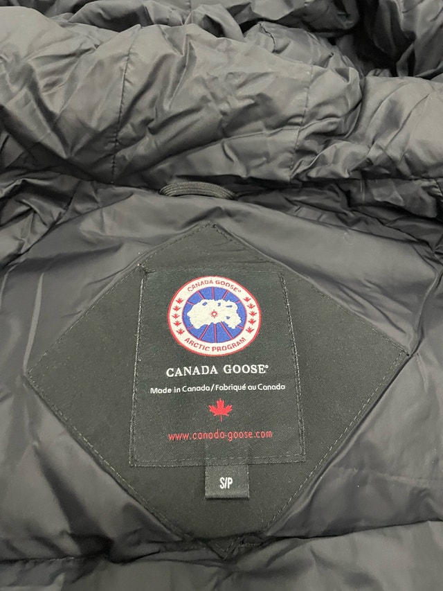 Canada Goose Chilliwack Bomber Jacket used for sale - photo 4