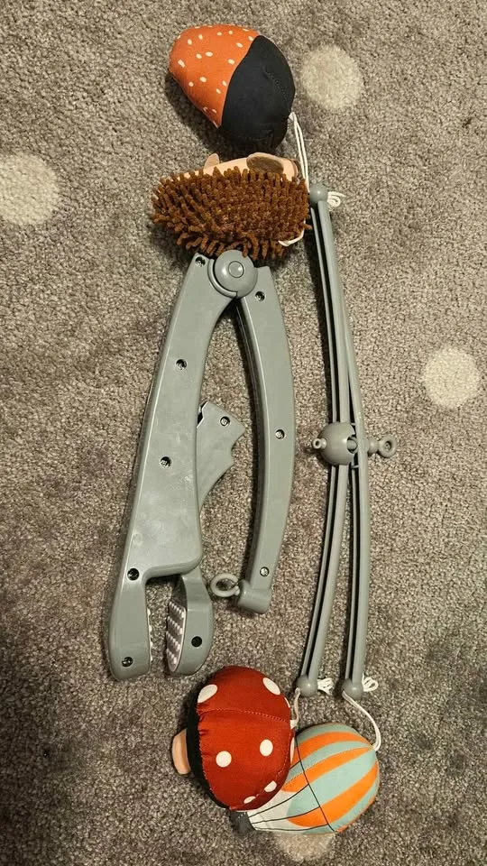 Clip-on Crib Baby Mobile image indicator(5)