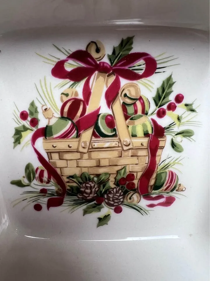 Longaberger Nature's Garland 5” Square Bowl image indicator(3)