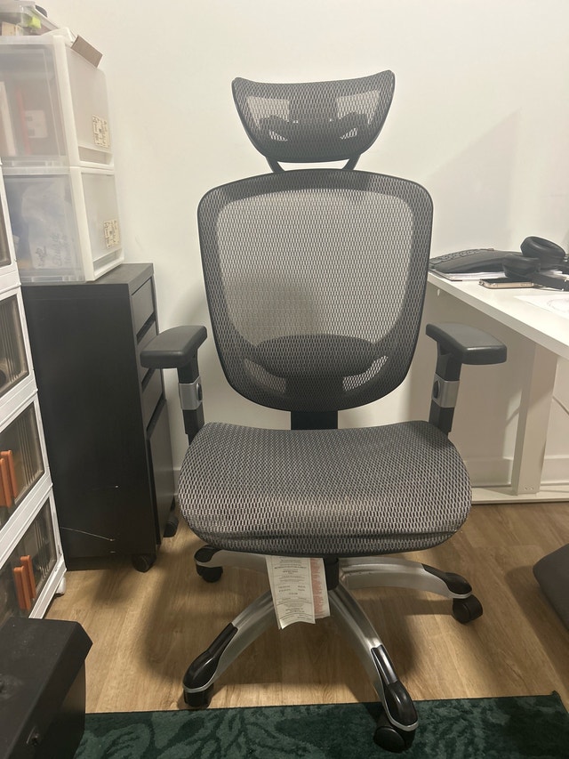 Staples Flexfit Hyken Mesh Task Chair