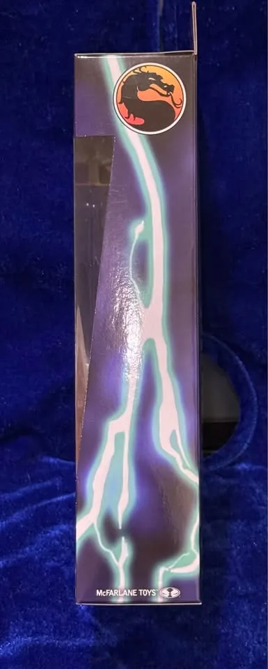 McFarlane Toys Mortal Kombat Klassics Figure - Kitana Red Platin image indicator(3)