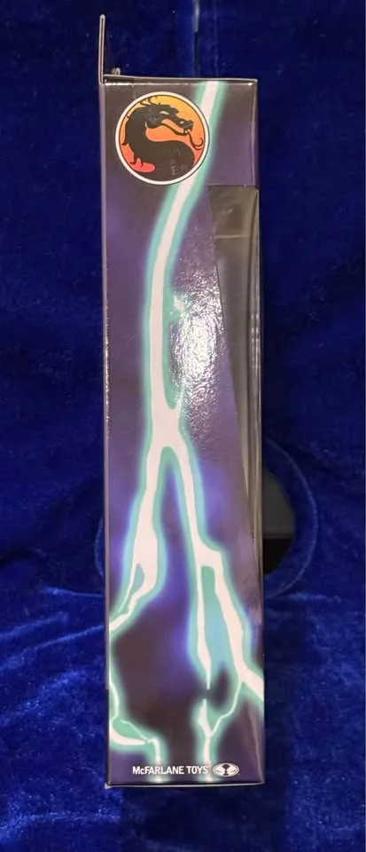 McFarlane Toys Mortal Kombat Klassics Figure - Kitana Red Platin image indicator(4)