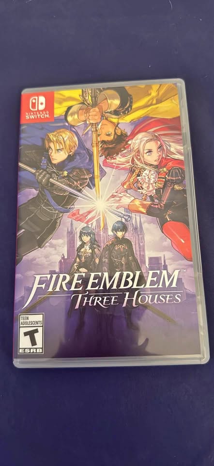 Fire Emblem: Three Houses Nintendo Switch Game Card