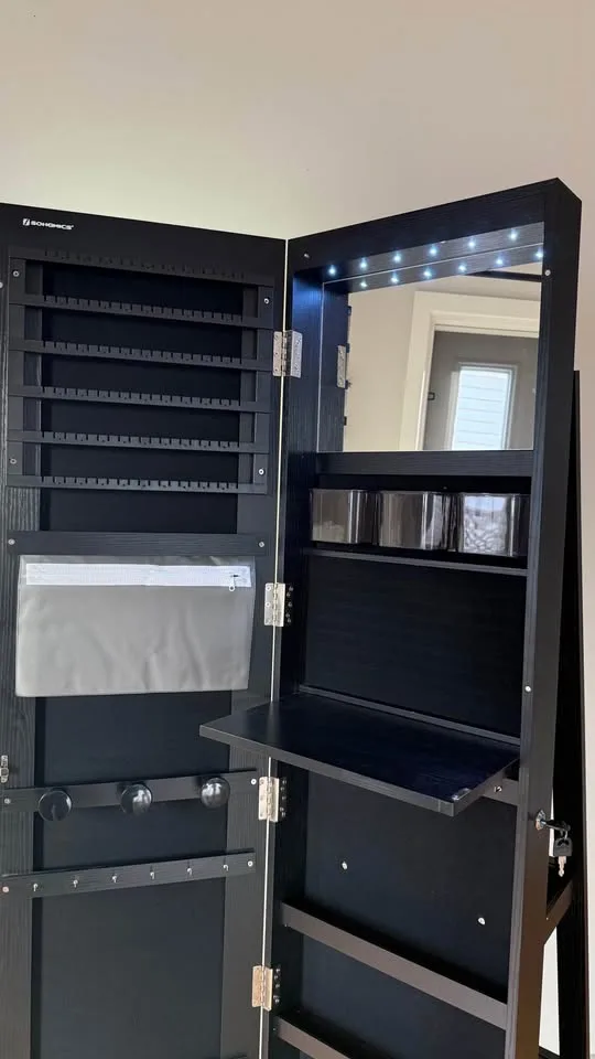 SONGMICS Jewelry Cabinet — Brand New, Assembled image indicator(5)
