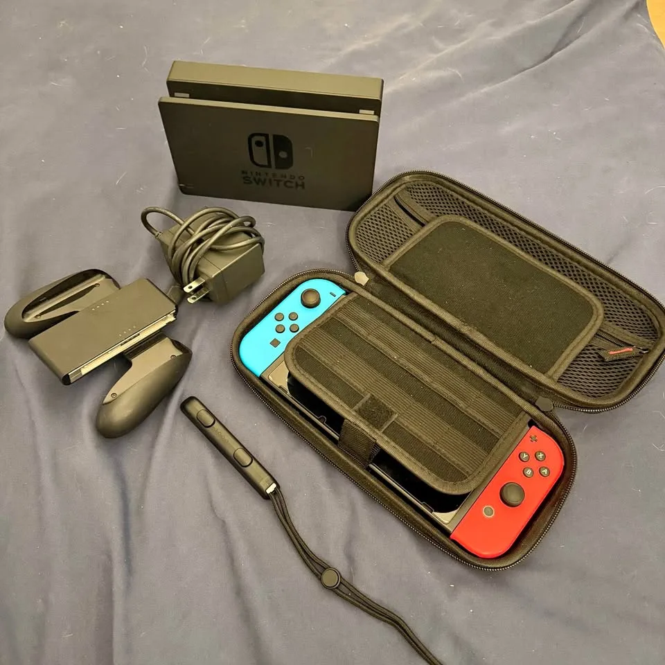 Nintendo Switch Console