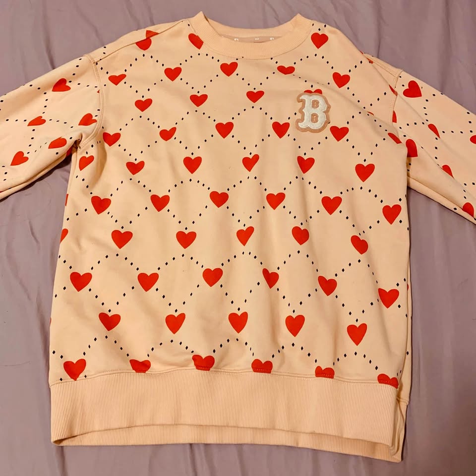 MLB Limited Unisex Heart Front Sweatshirt Boston Redsox