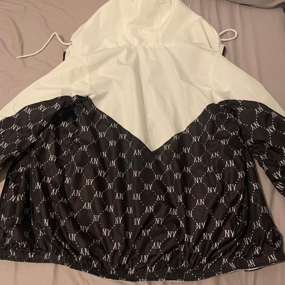 MLB NY Black and White Pattern Rain Windbreaker Jacket - photo 2