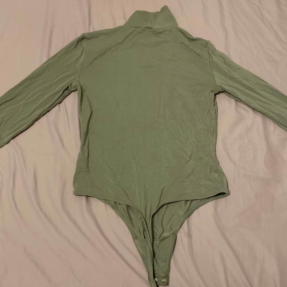 Aritzia Wilfred Dark Green Long Sleeve Bodysuit w Thong-cut Bott - photo 2