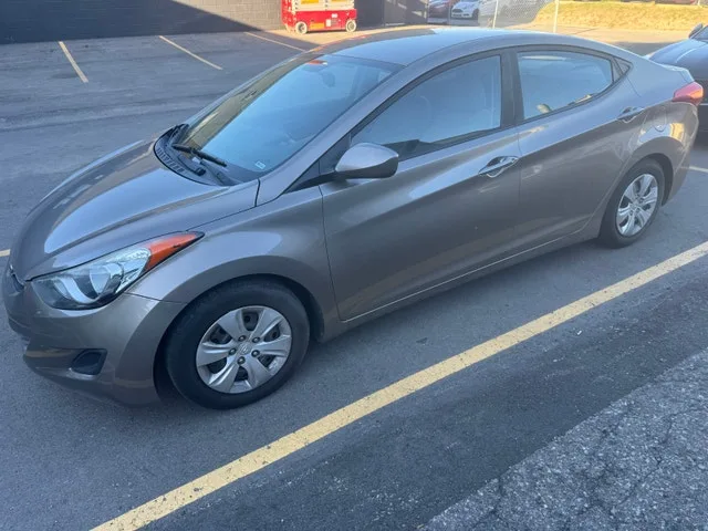 2013 Hyundai Elantra image indicator(3)