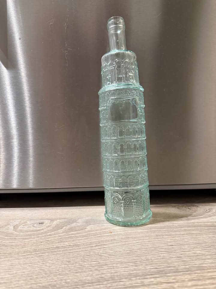 Leaning Tower of Pisa in Italy, Glass Wine Bottle, Vintage - photo 2