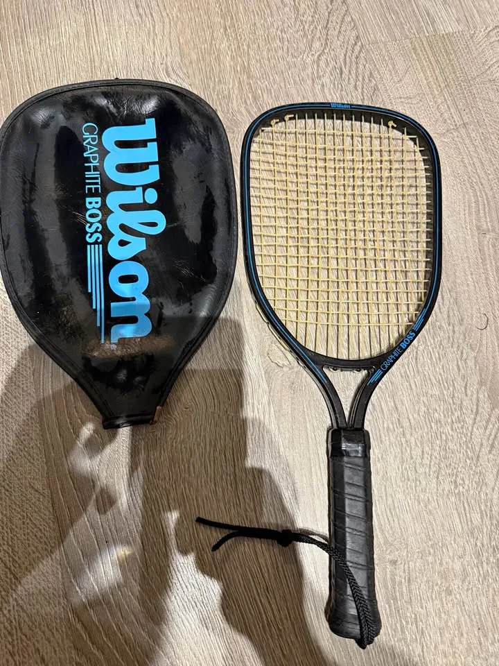 Wilson Graphite Boss Racquetball Racquet & Cover thumbnail