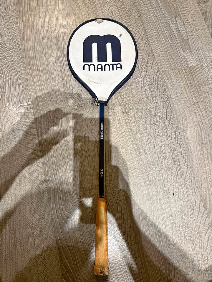 VINTAGE ~ MANTA ~ WOOD SQUASH RACKET