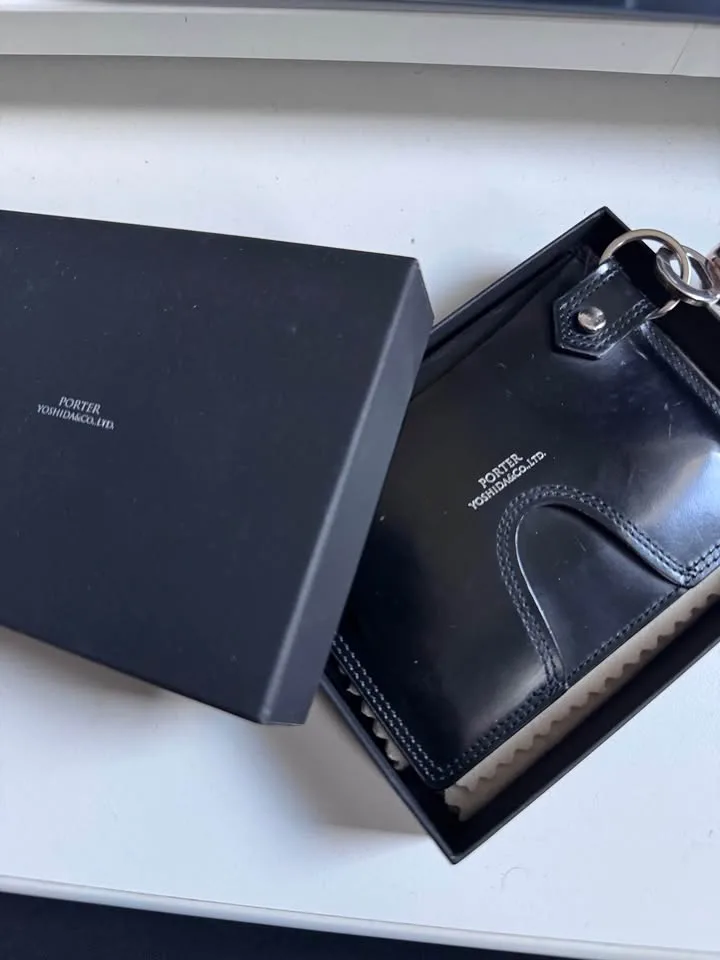 Porter Yoshida Leather Card Holder image indicator(6)