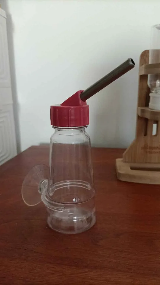 ‼️NEED GONE ASAP‼️ Hamster Water Bottles plus stand image indicator(2)