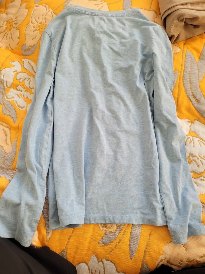 Lord & Taylor long-sleeve t-shirt - photo 3